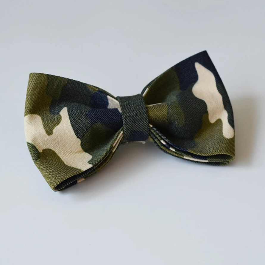 Camo Dog Collar, Bow Tie & Matching Leash Set